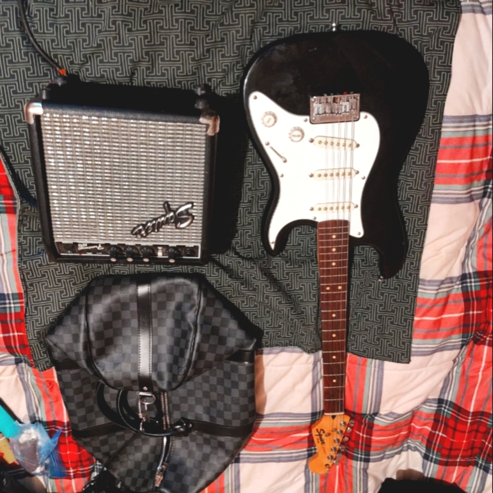Electric guitar and the speaker
